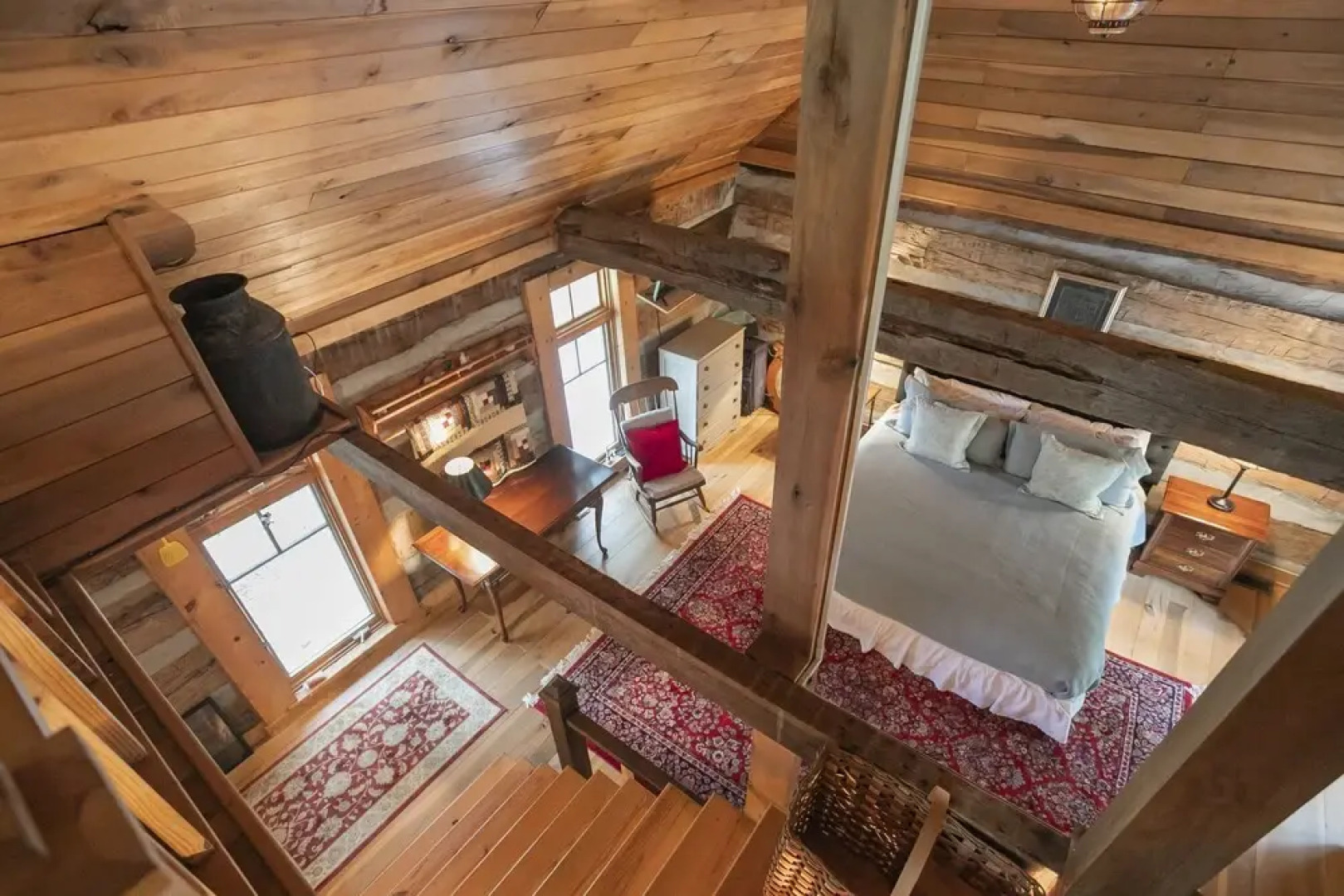 Historic Family Cabin to Watch the Sunset with 270 degree views of Kentucky Lake