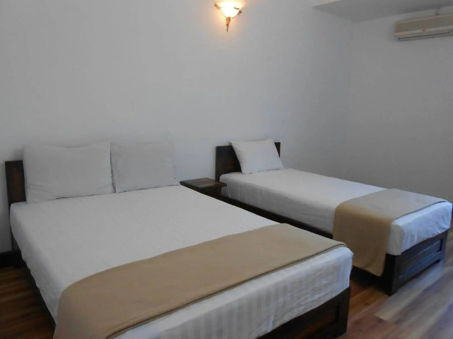 Yasaka Huong Sen Restaurant & Hotel