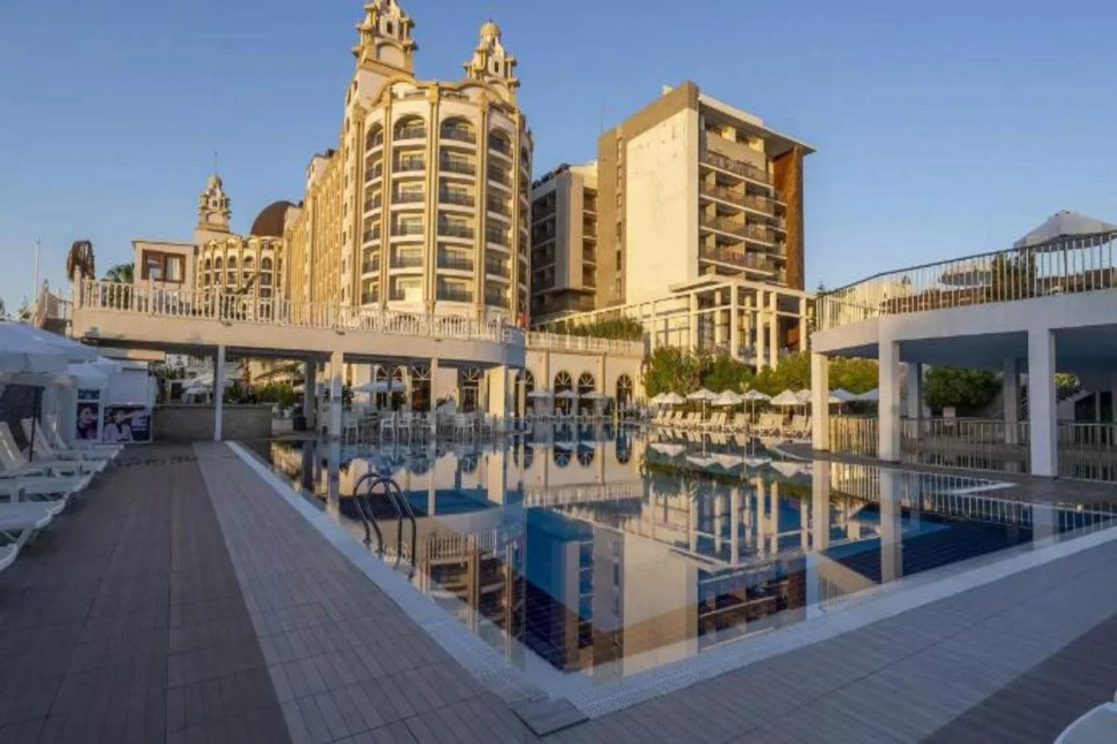 J'adore Deluxe Hotel & Spa