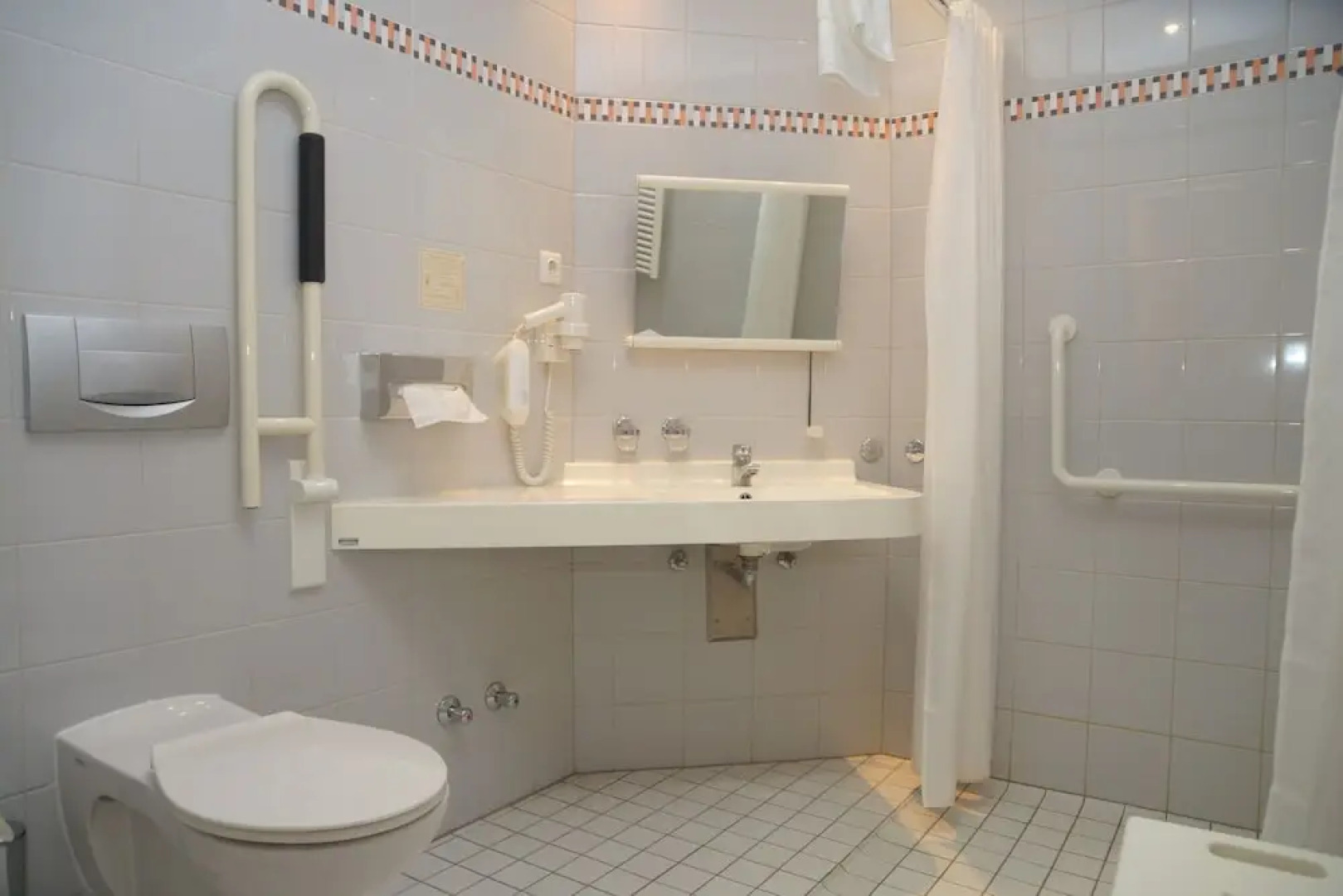 Warias Hotel & Restaurant