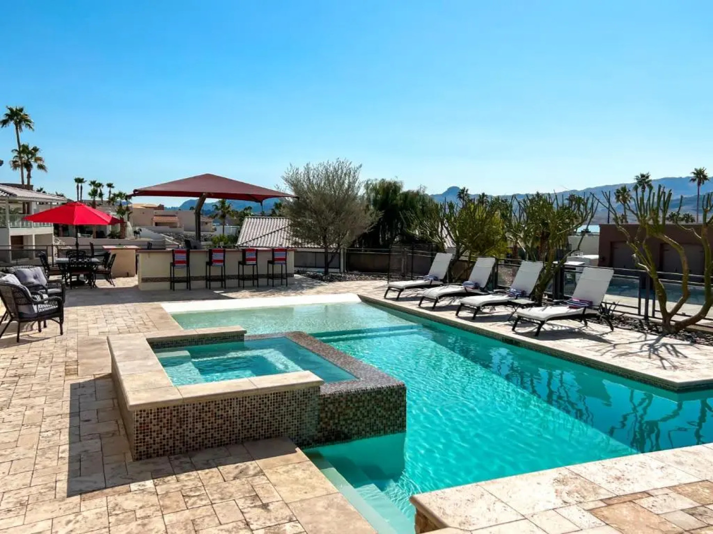 Luxury Estate in Prime Location w Panoramic views of Lake Havasu