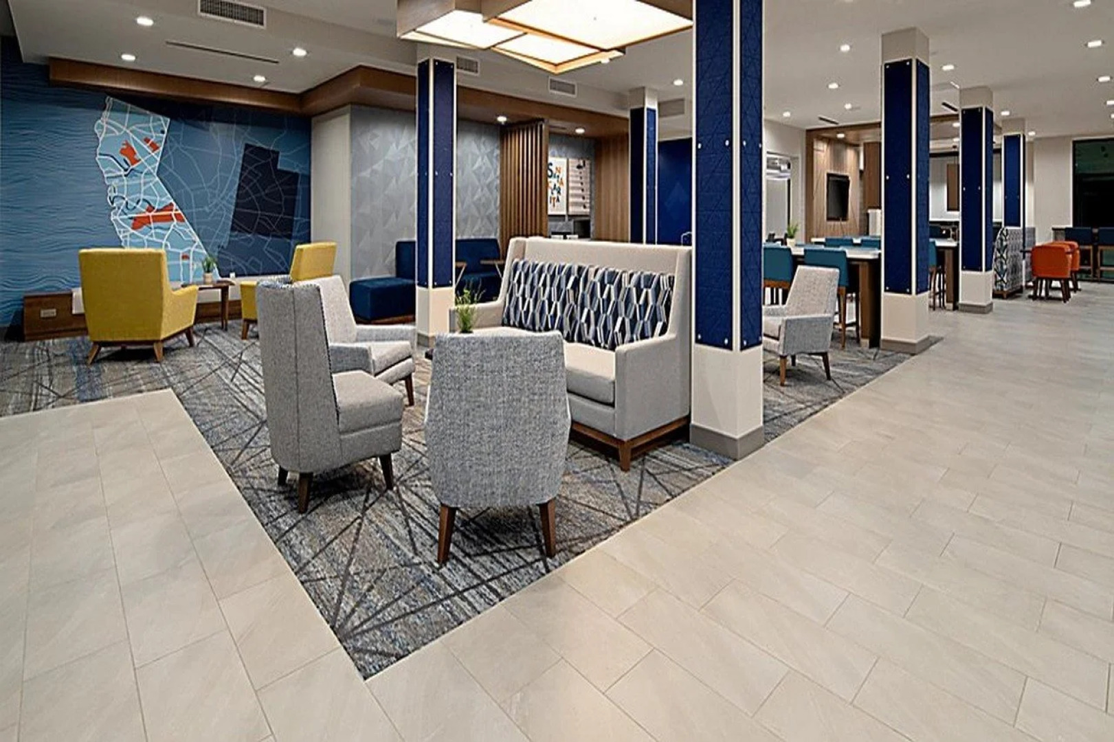 Holiday Inn Express & Suites Valencia - Santa Clarita by IHG