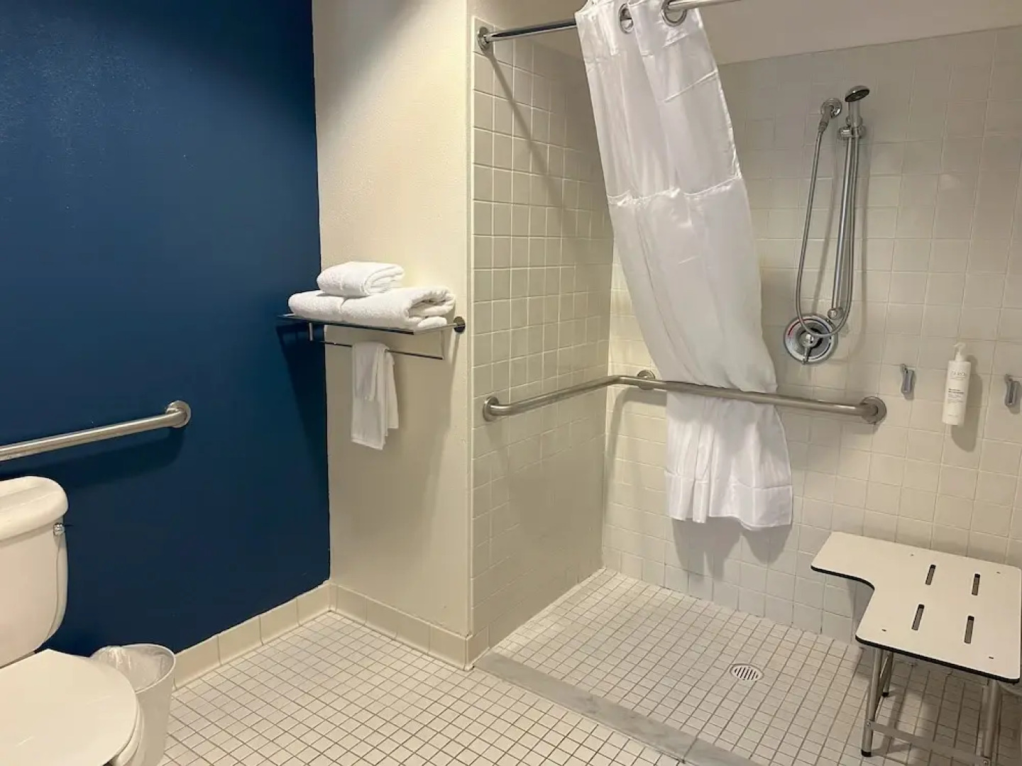 Baymont Inn And Suites Grand Rapids