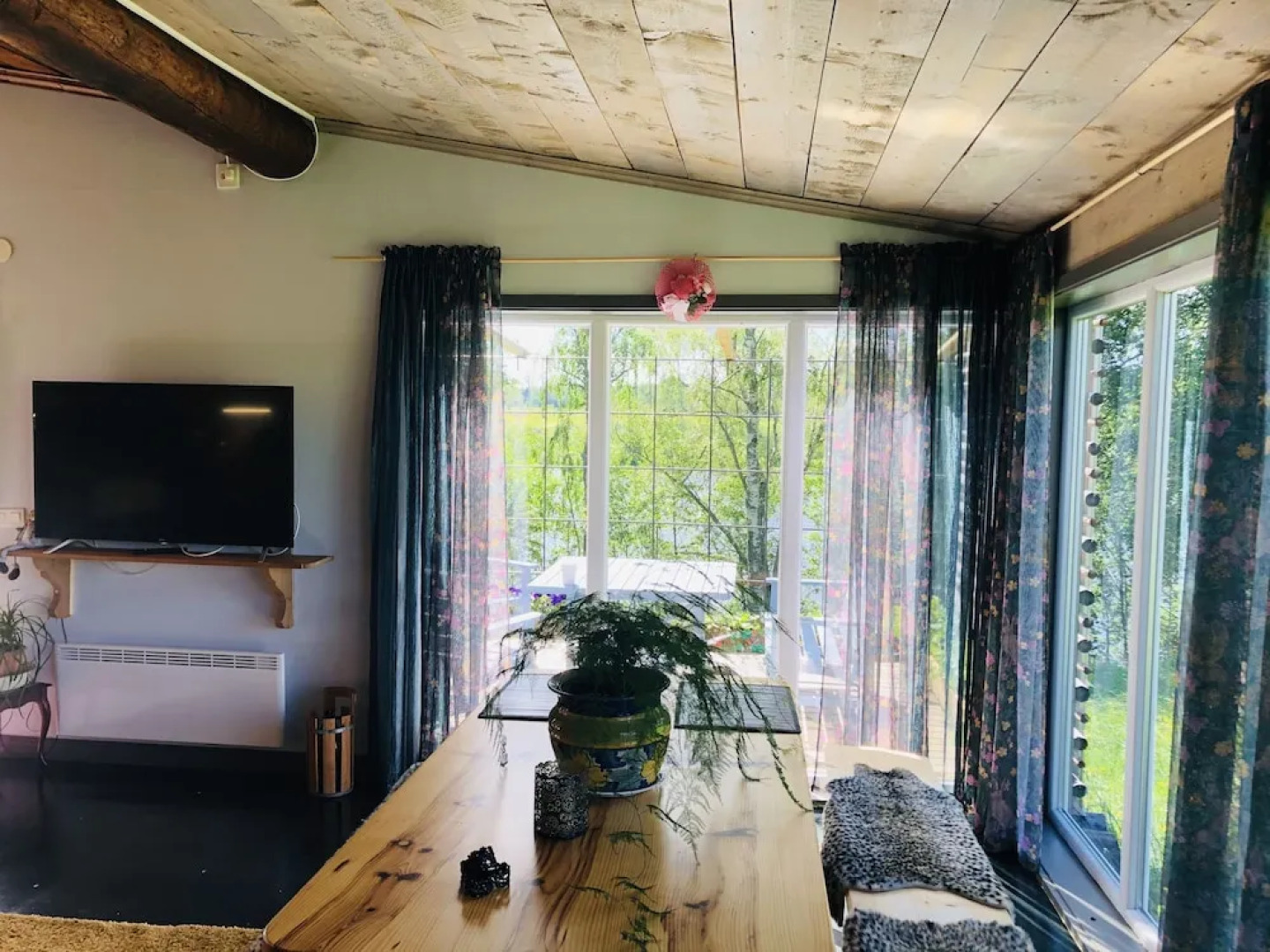 Liljekonvalj Cottage Overlooking the River Sauna