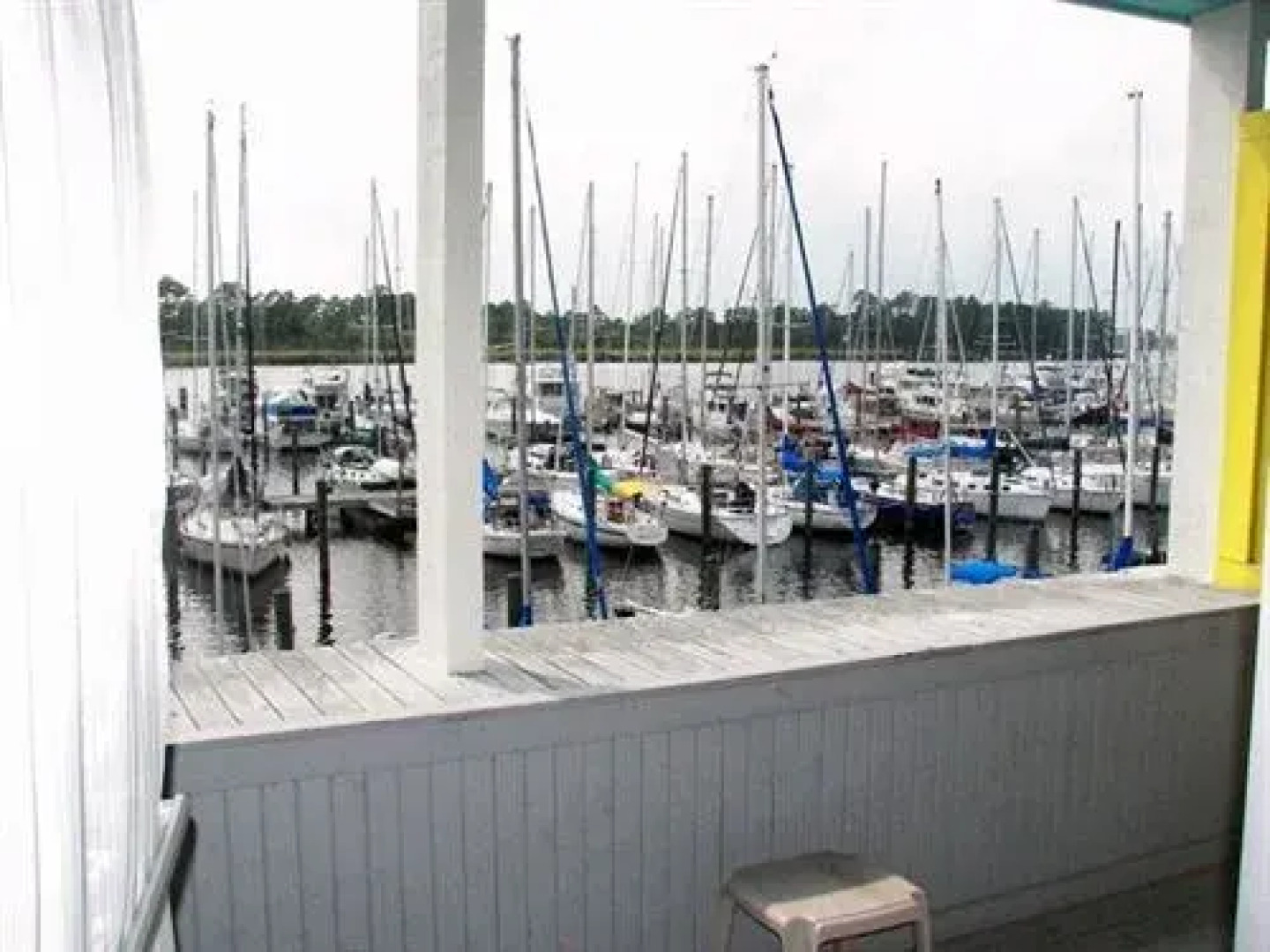 The Hurricane Resort-restaurant & Guest Rooms