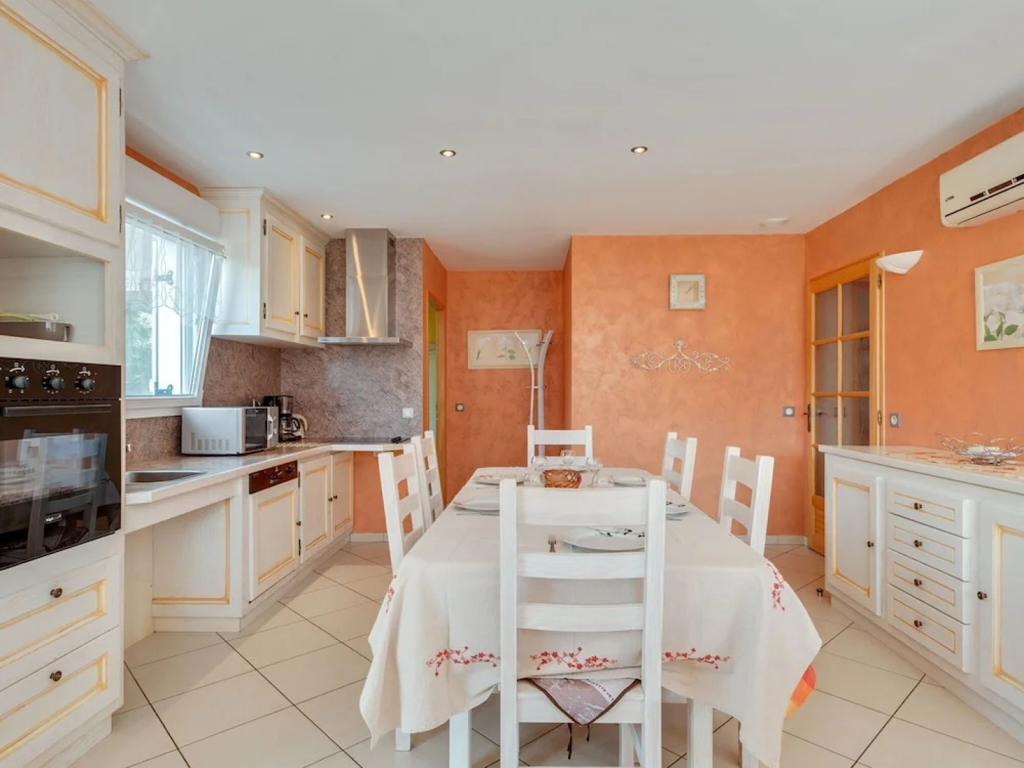 Beautiful, Modern Chalet Near to La Bresse