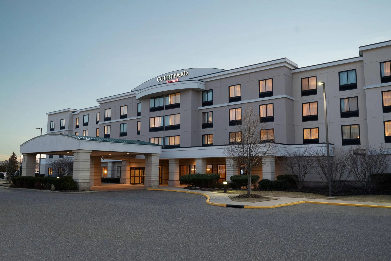 Courtyard by Marriott Republic Aprt Long Island/Farmingdale