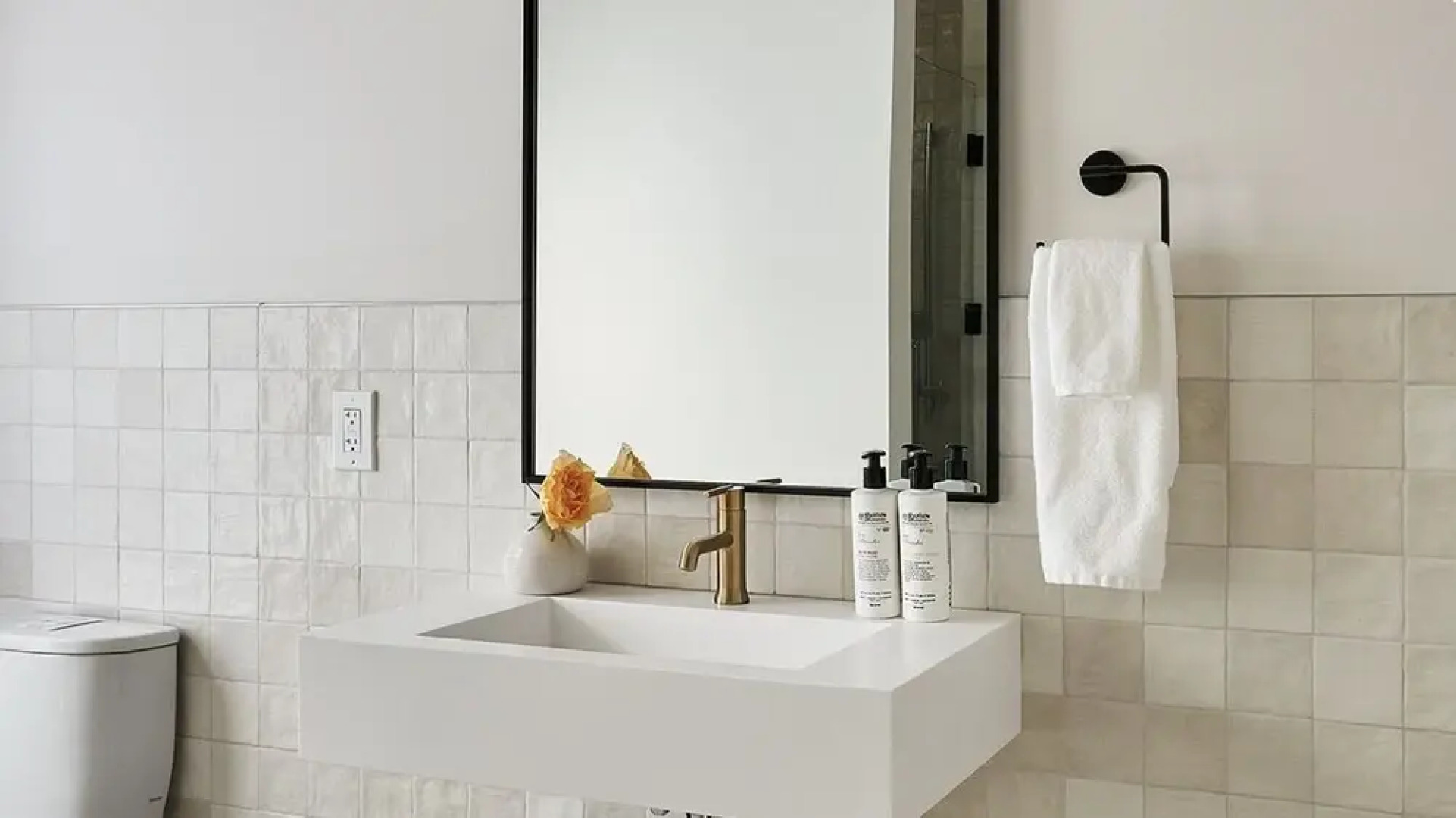 The Neighborhood Hotel - Grand Beach