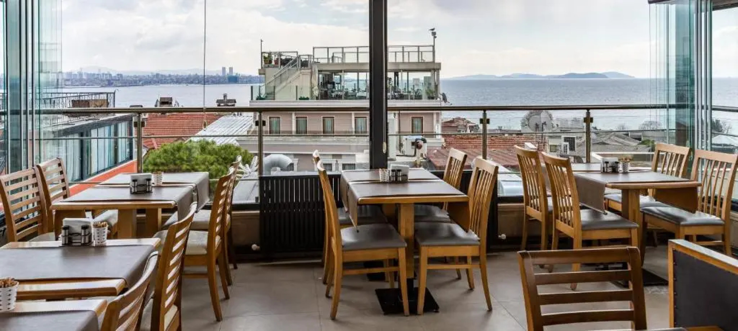 Seraglio Hotel & Suites