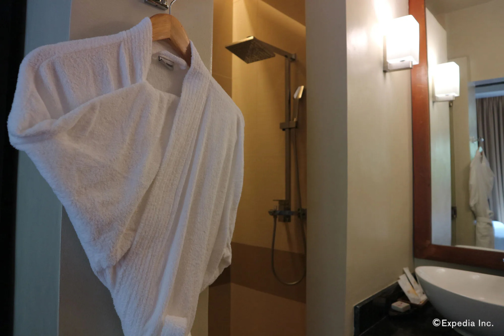 Bravo Resorts - Munting Paraiso