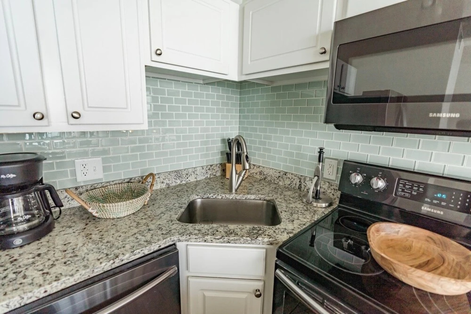 0912 White Linen Room by Atlantic Towers