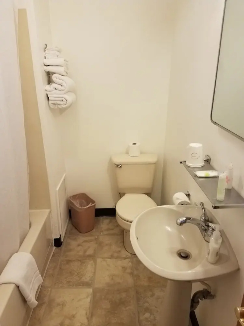 Sleep For Less Motel