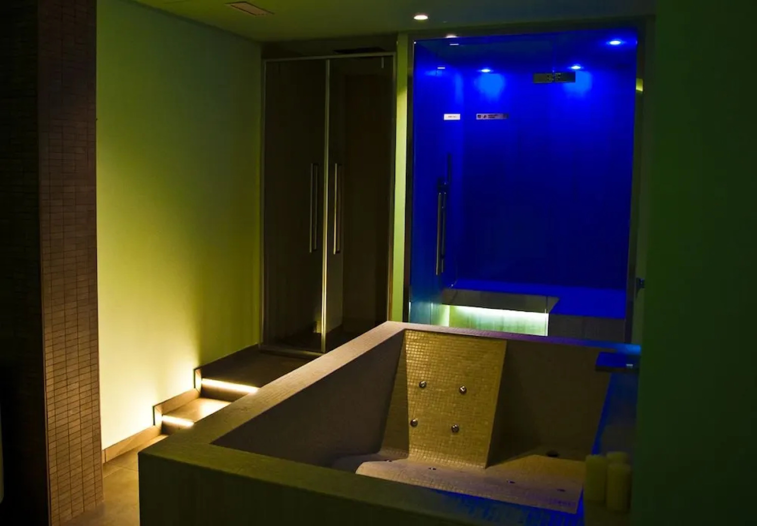 Ambruosi Village Resort & Spa