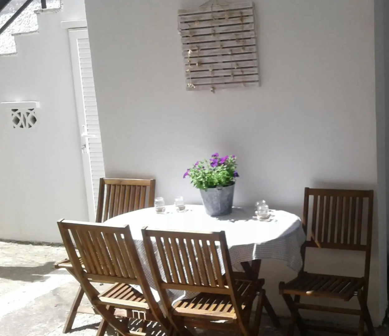 George and Danai apartments