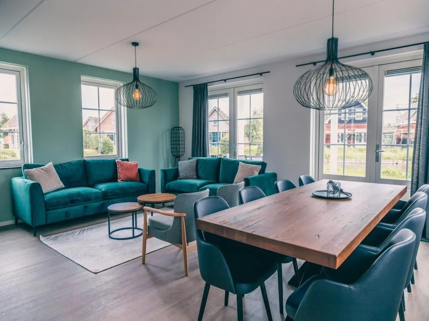 Sustainable Water Villa With Dishwasher, by a Lake