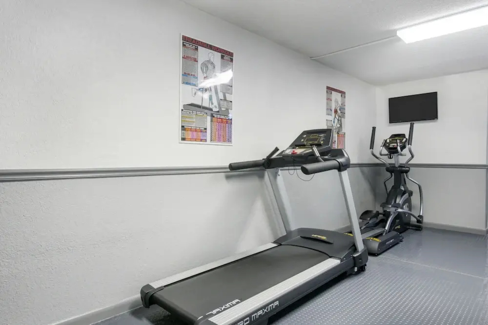 Rodeway Inn & Suites Fll Airport - Cruise Port