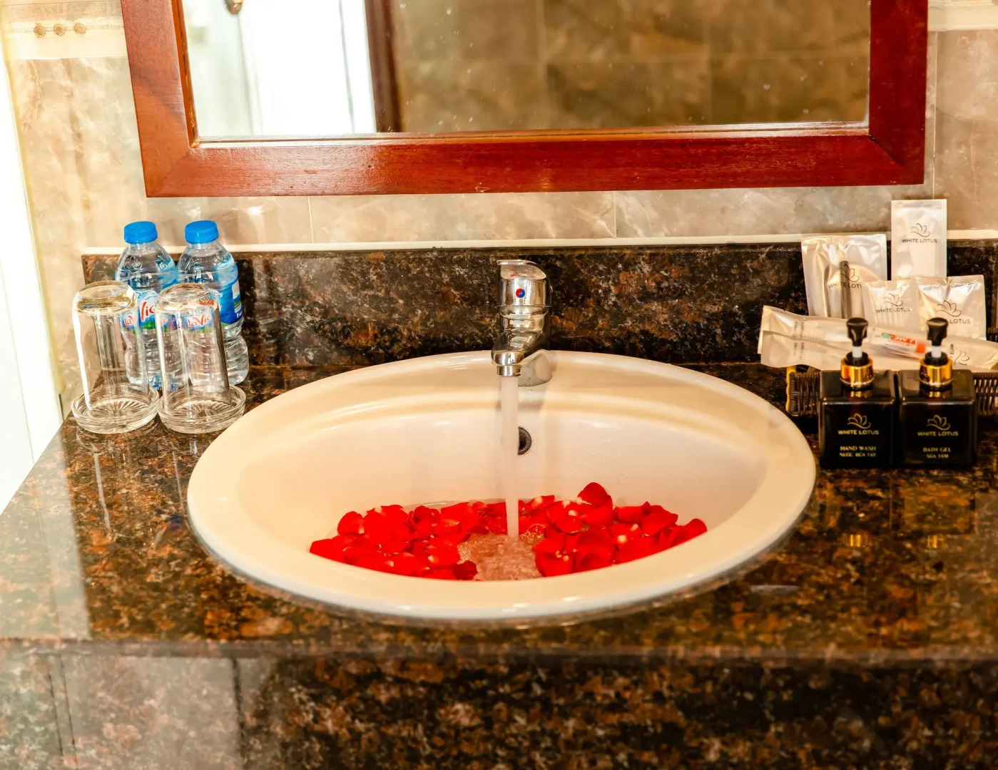 White Lotus Hotel Saigon