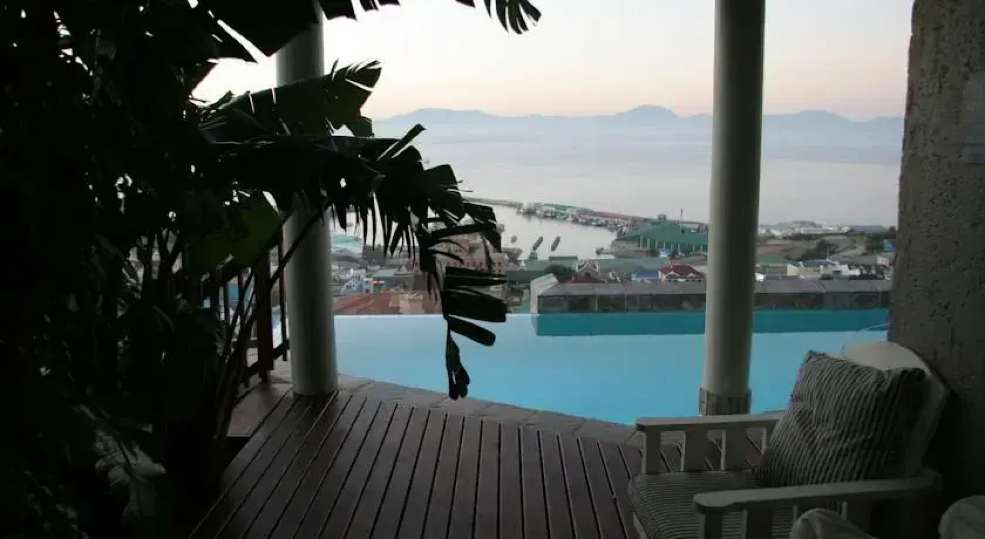 3ColoursBlue Guest House