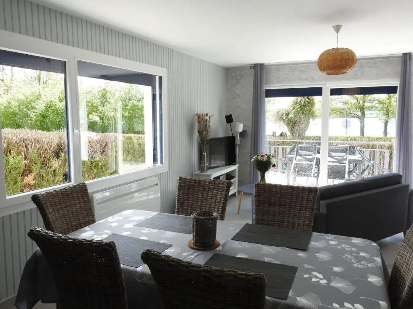 Gîte Villegusien-le-Lac, 3 pièces, 4 personnes - FR-1-611A-17