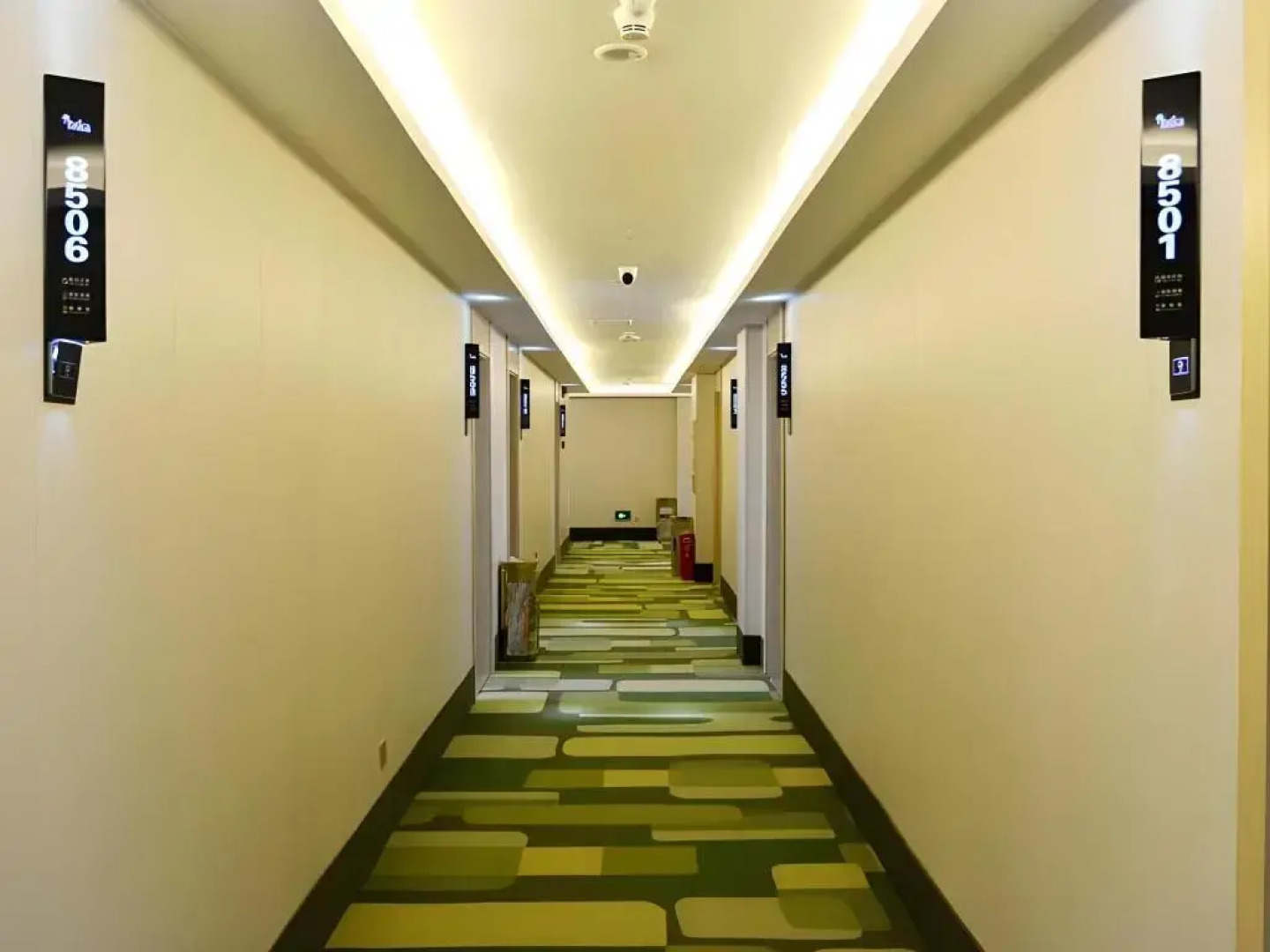 Vatica Huanggang Luotian County City Square Hotel