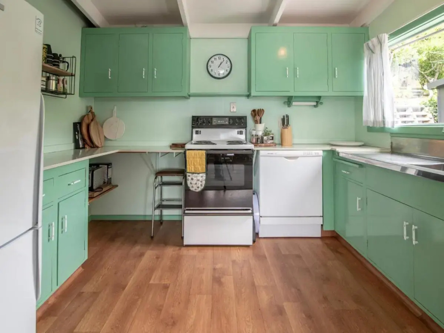 Kingfisher's Perch - Takamatua Holiday Home