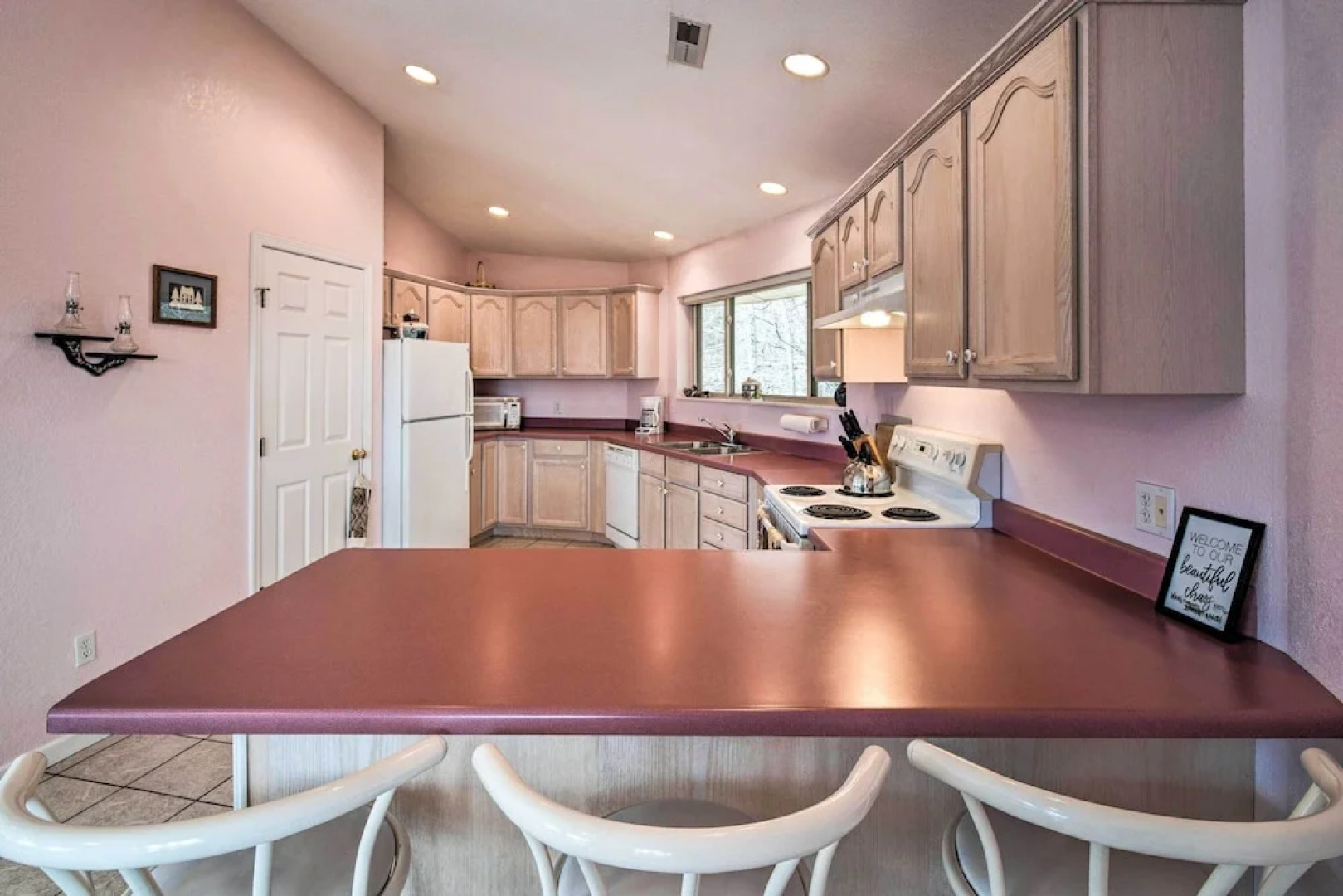 Charming Burnsville Apt w/ Mountain Views & Deck!