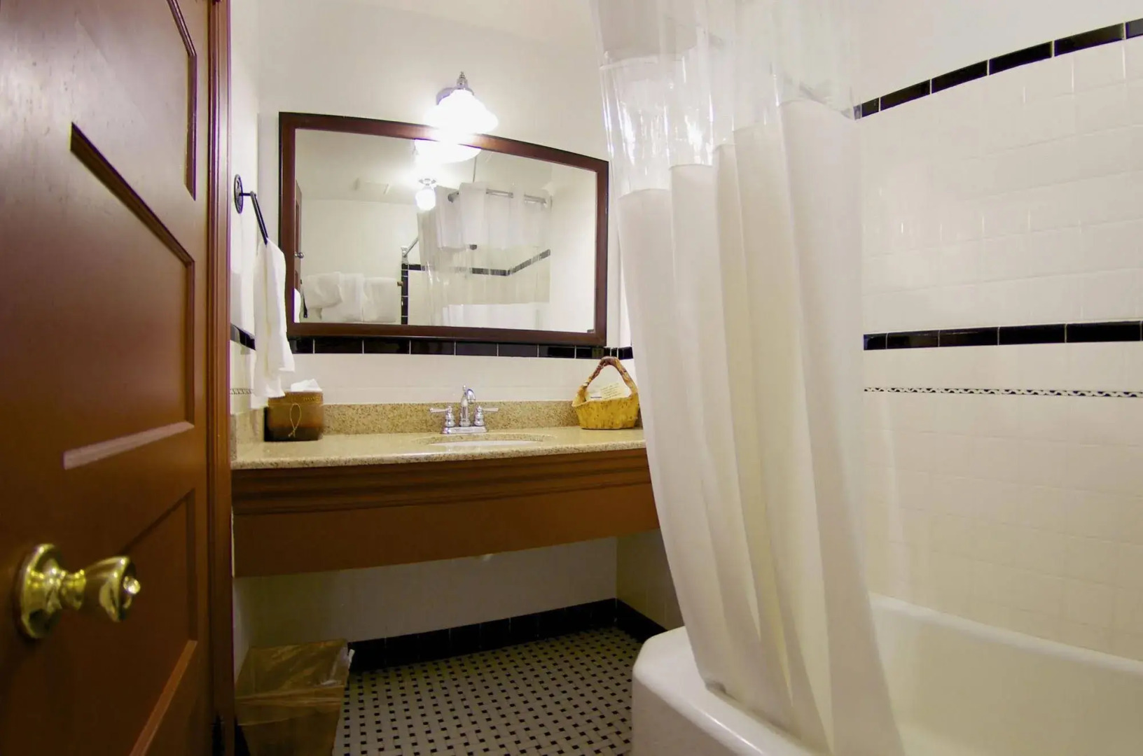 Historic Plains Hotel