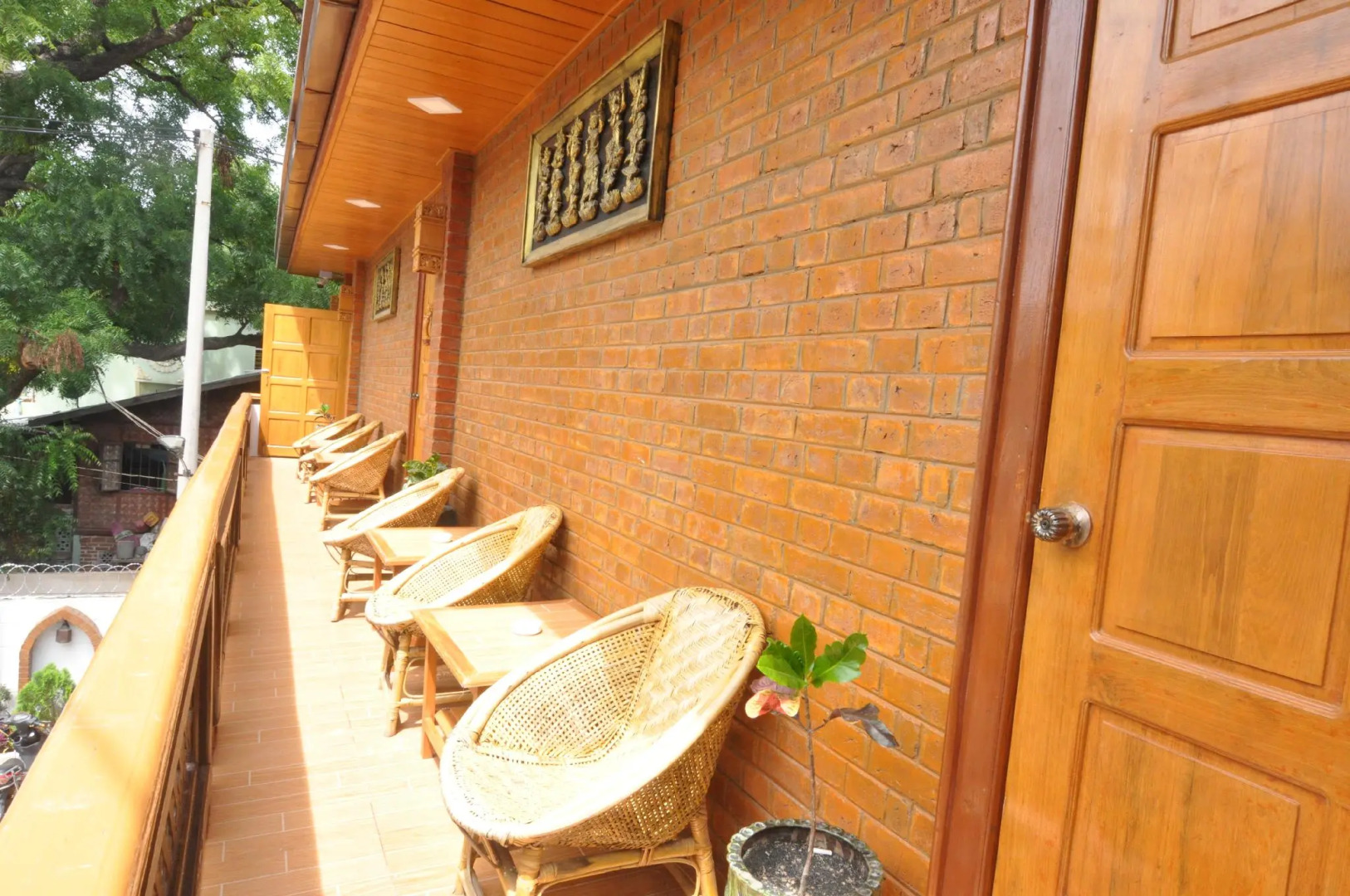 Shwe Nadi Guest House