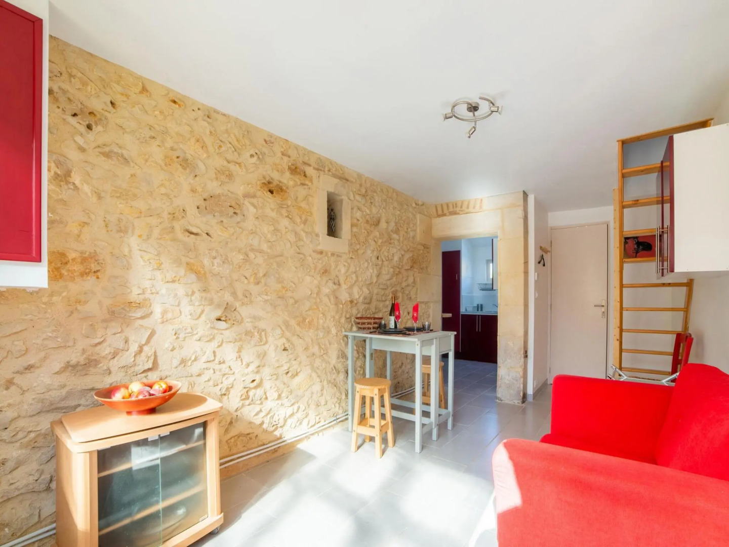 Cosy Holiday Home in Bergerac With Terrace