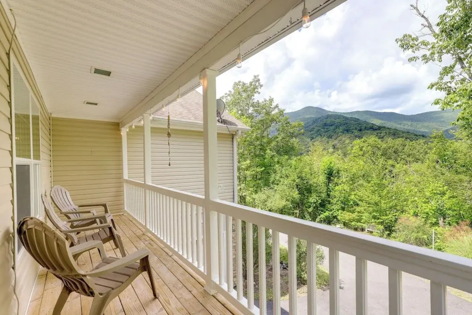 Black Mountain Retreat w/ Hot Tub + Mountain Views