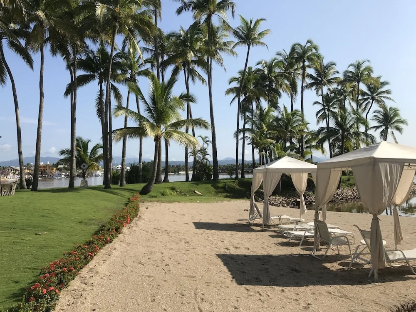 Marina Villas - Grand Isla Navidad