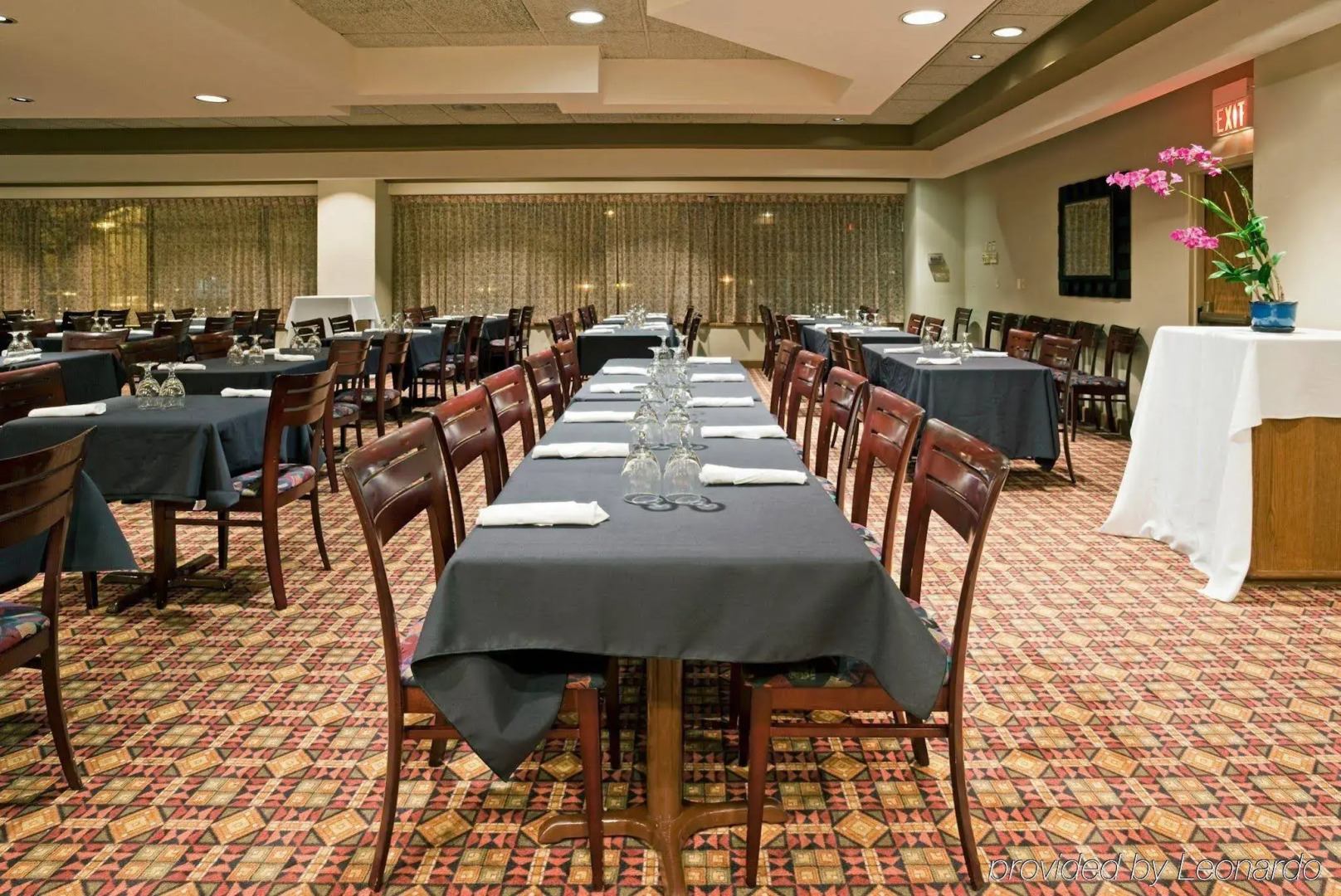 DoubleTree by Hilton St. Paul East