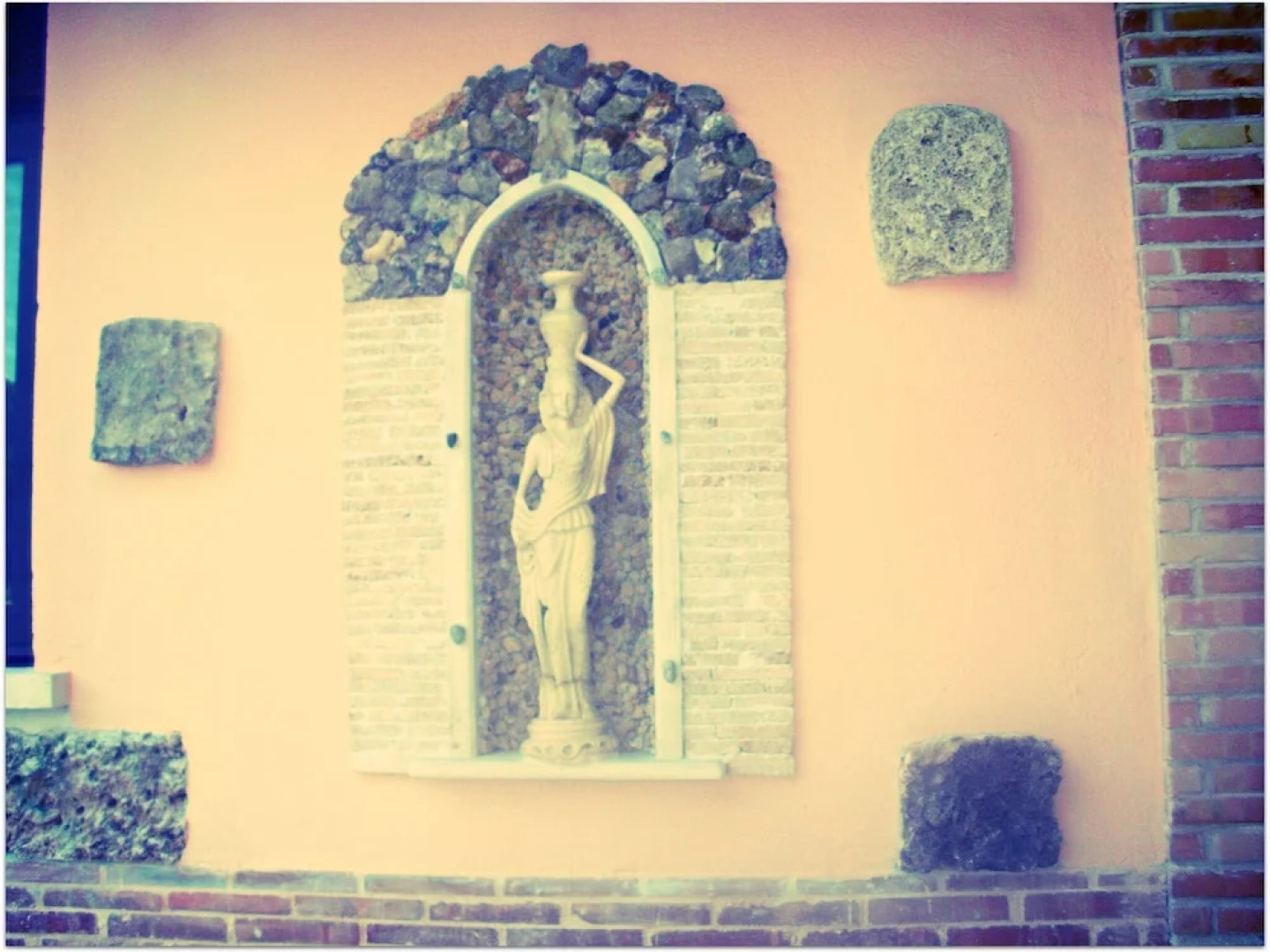 Lovely Apartment in Portland With Garden and Patio