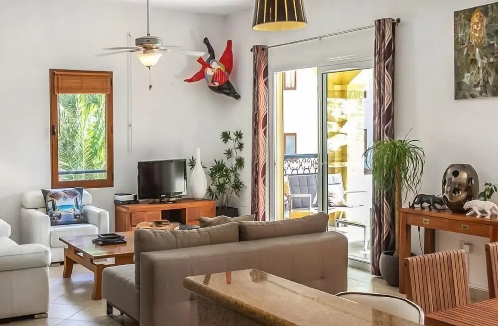 Condo Bijou