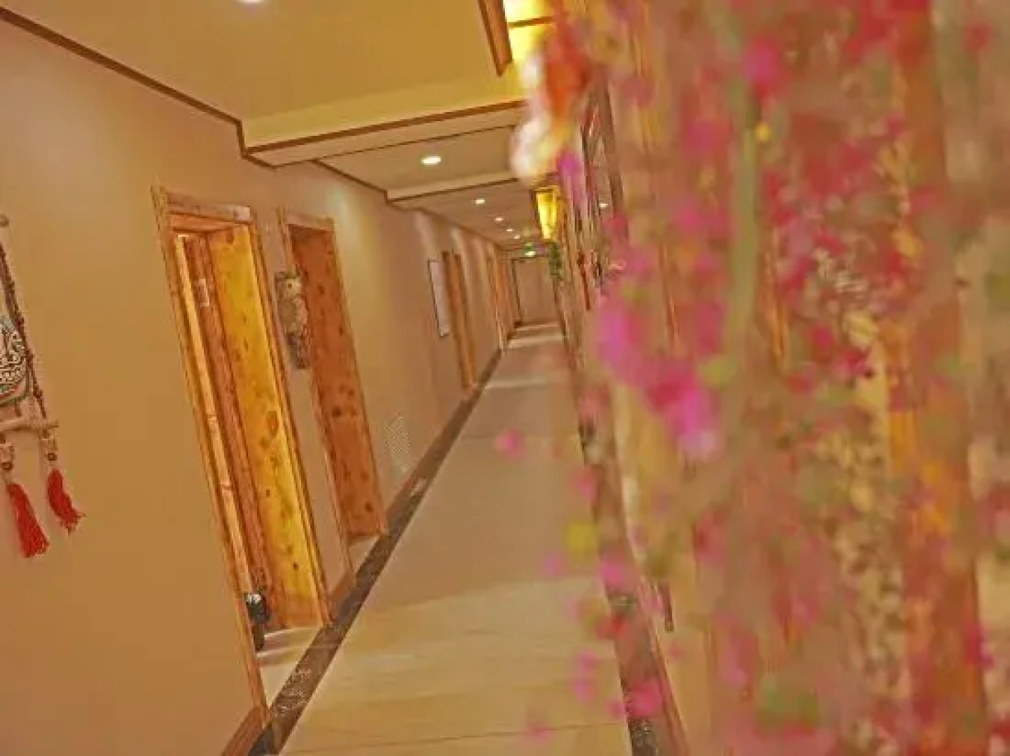 Xuexiang Lanxinmeng Movie Theme Hotel (Xueyun Street)