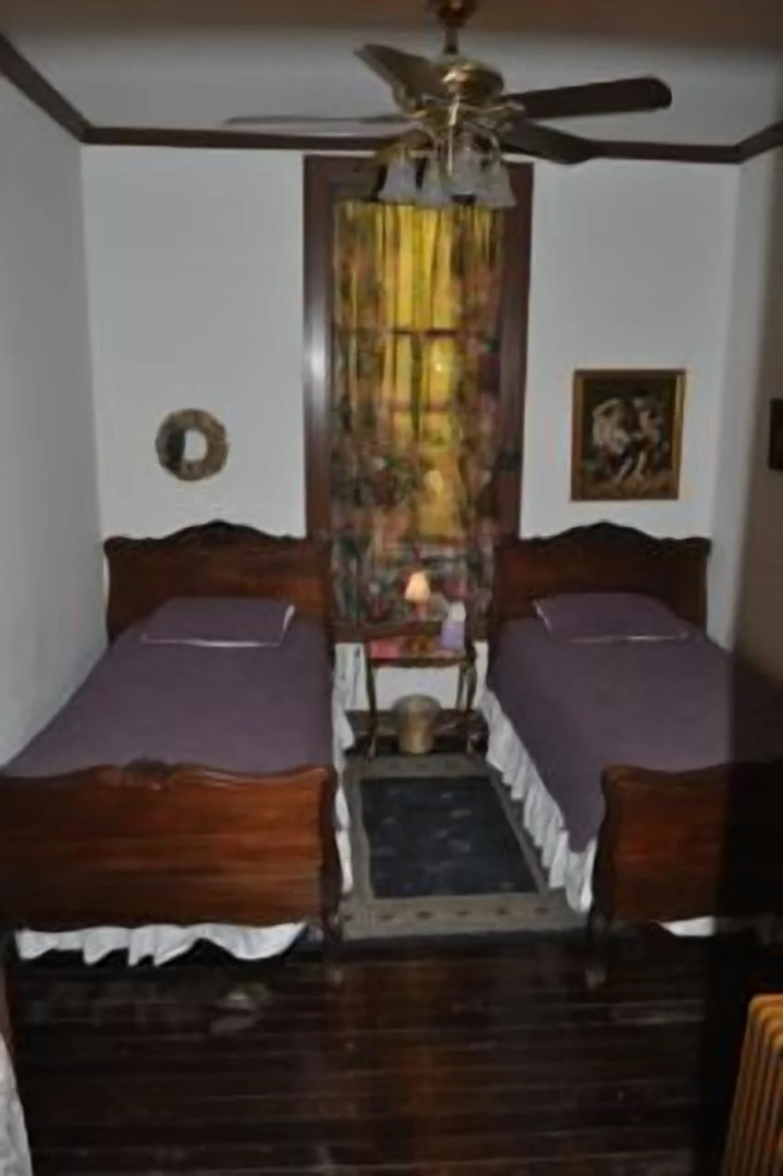 Historic Grand Canyon Hotel