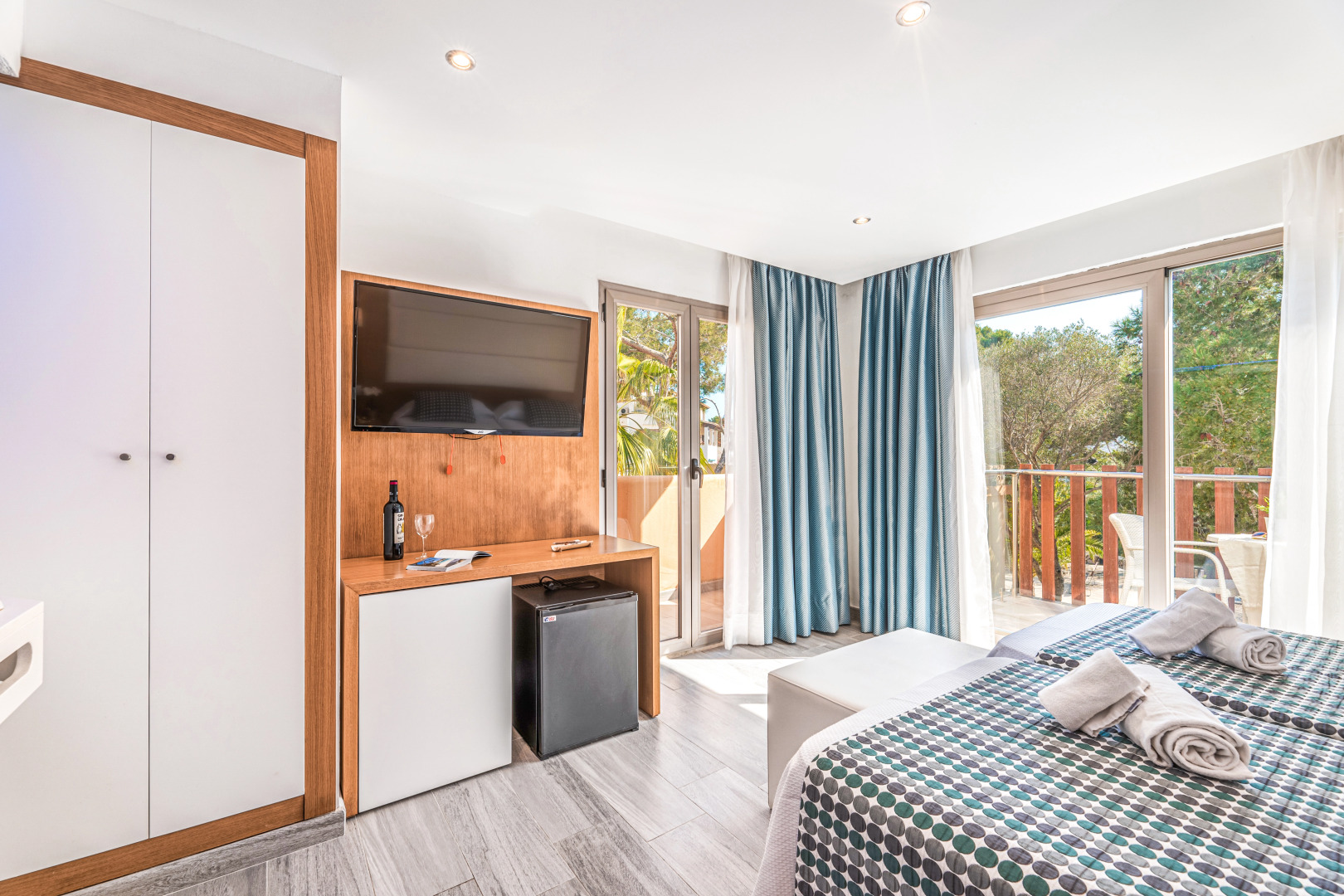 Apartamentos Playa Ferrera