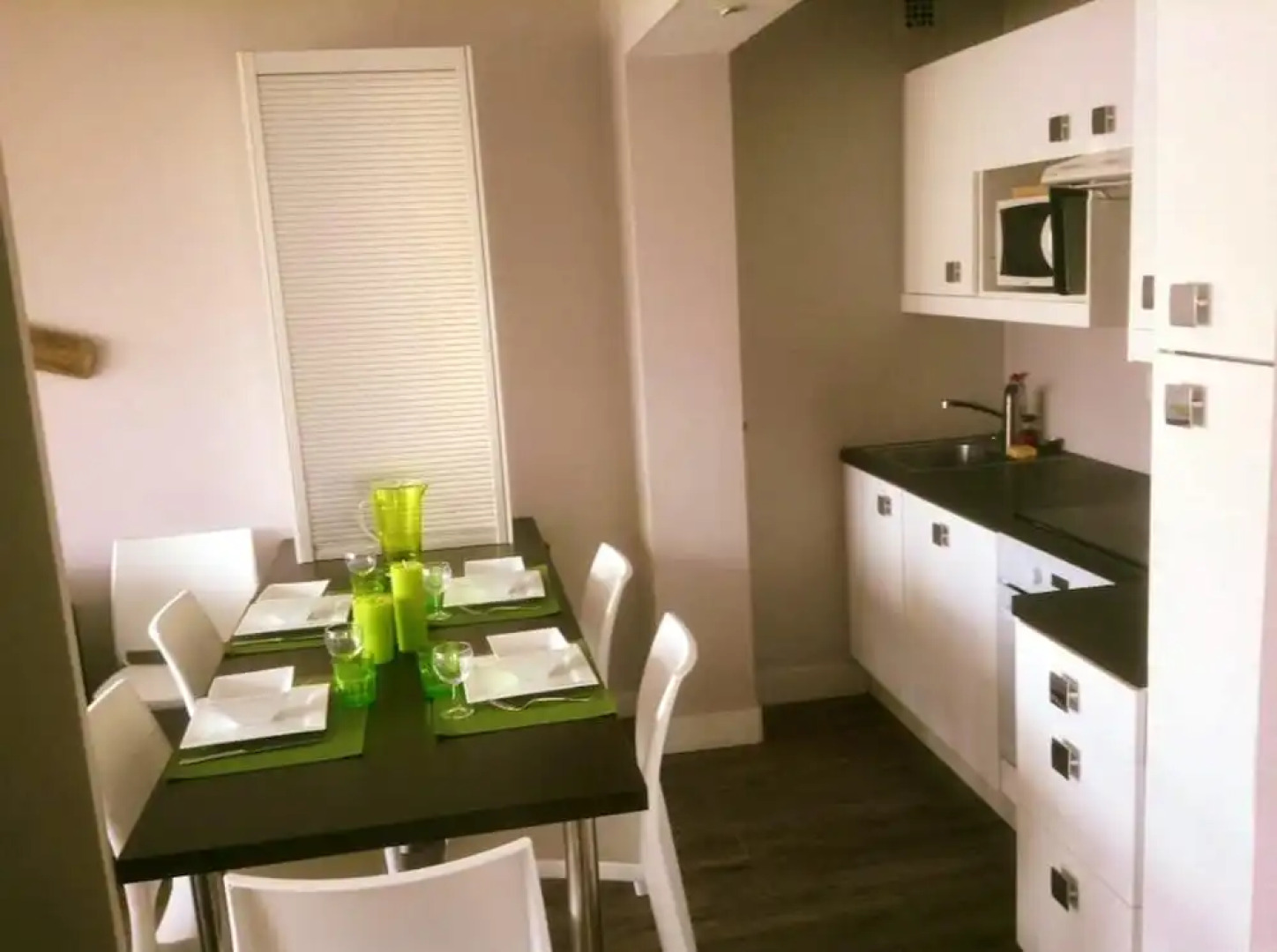 Apartment With 2 Bedrooms in Le Pouliguen, With Wonderful City View and Furnished Balcony - 500 m From the Beach