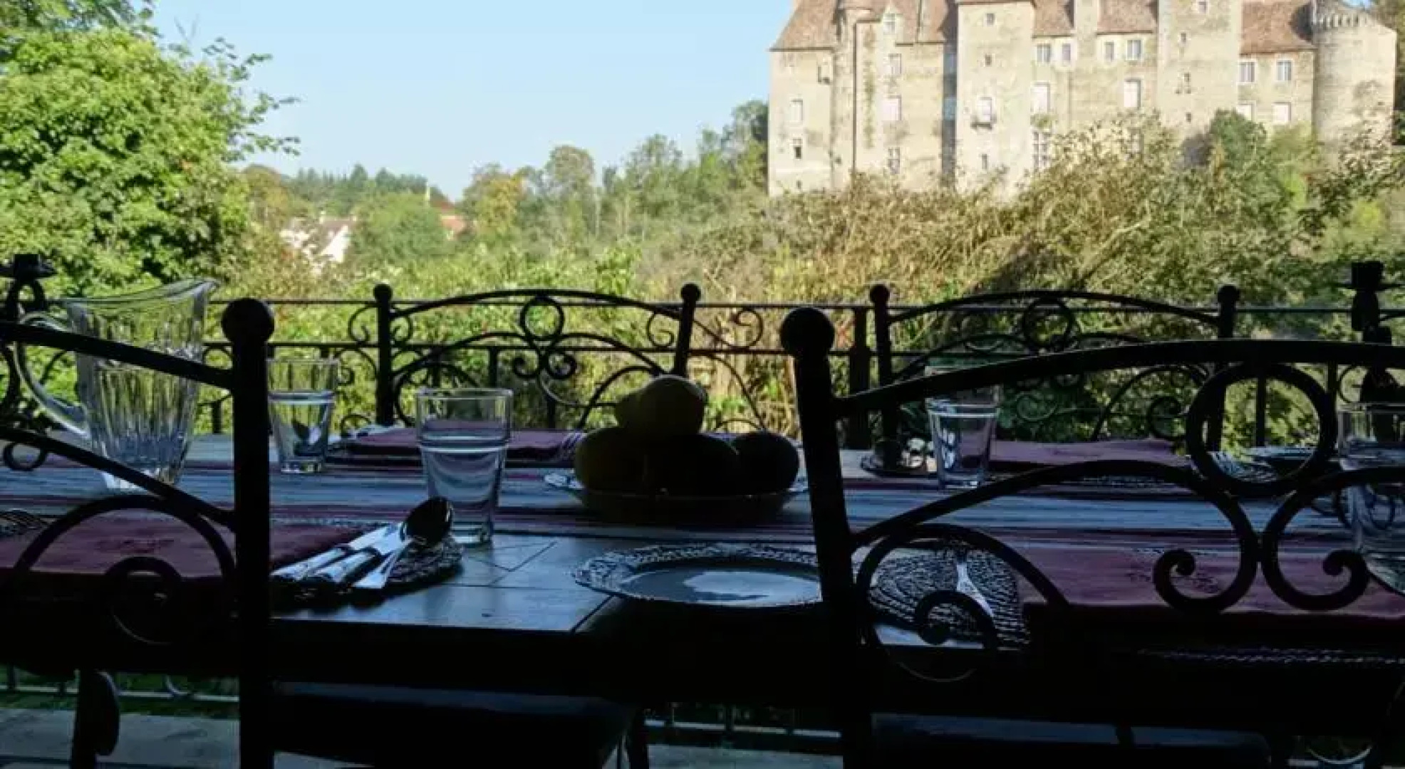 Chateau Vue Boussac Chambres dHôtes