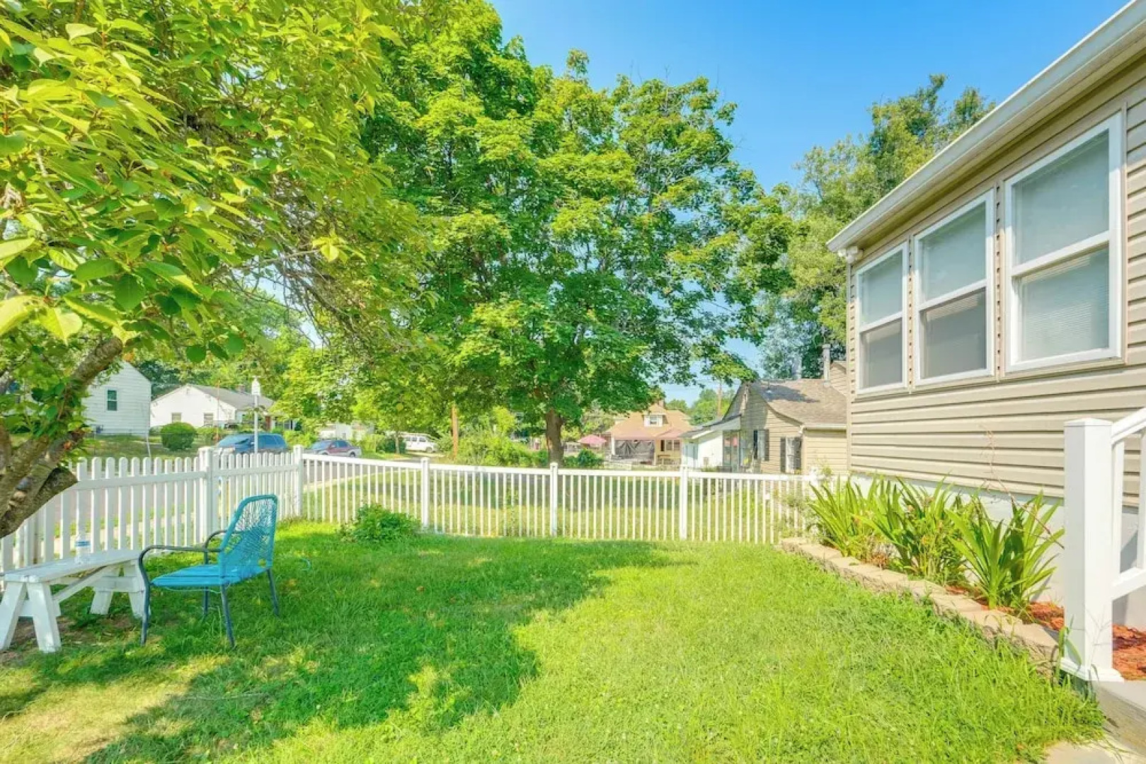 Rockville Home w/ Spacious Yard: 17 Mi to DC!