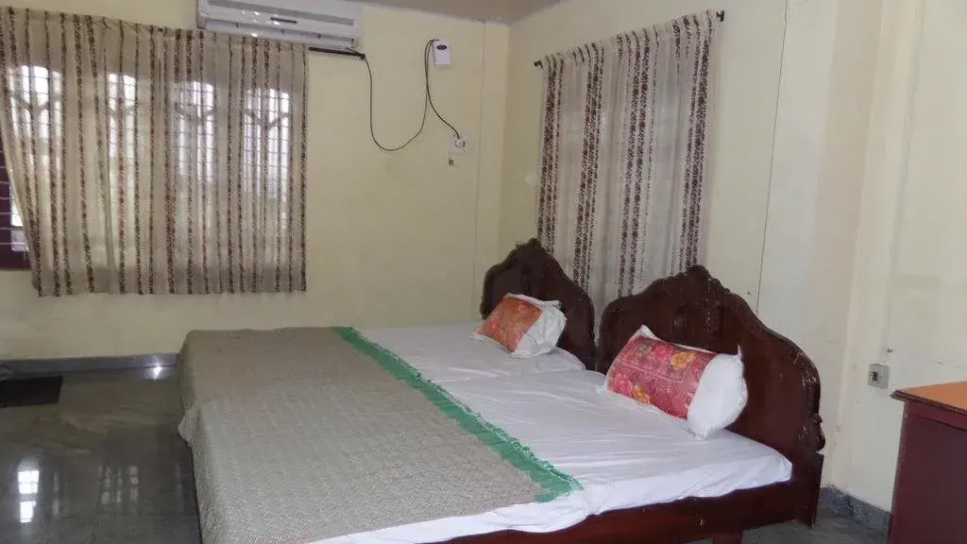 Pulikkal Tourist Home