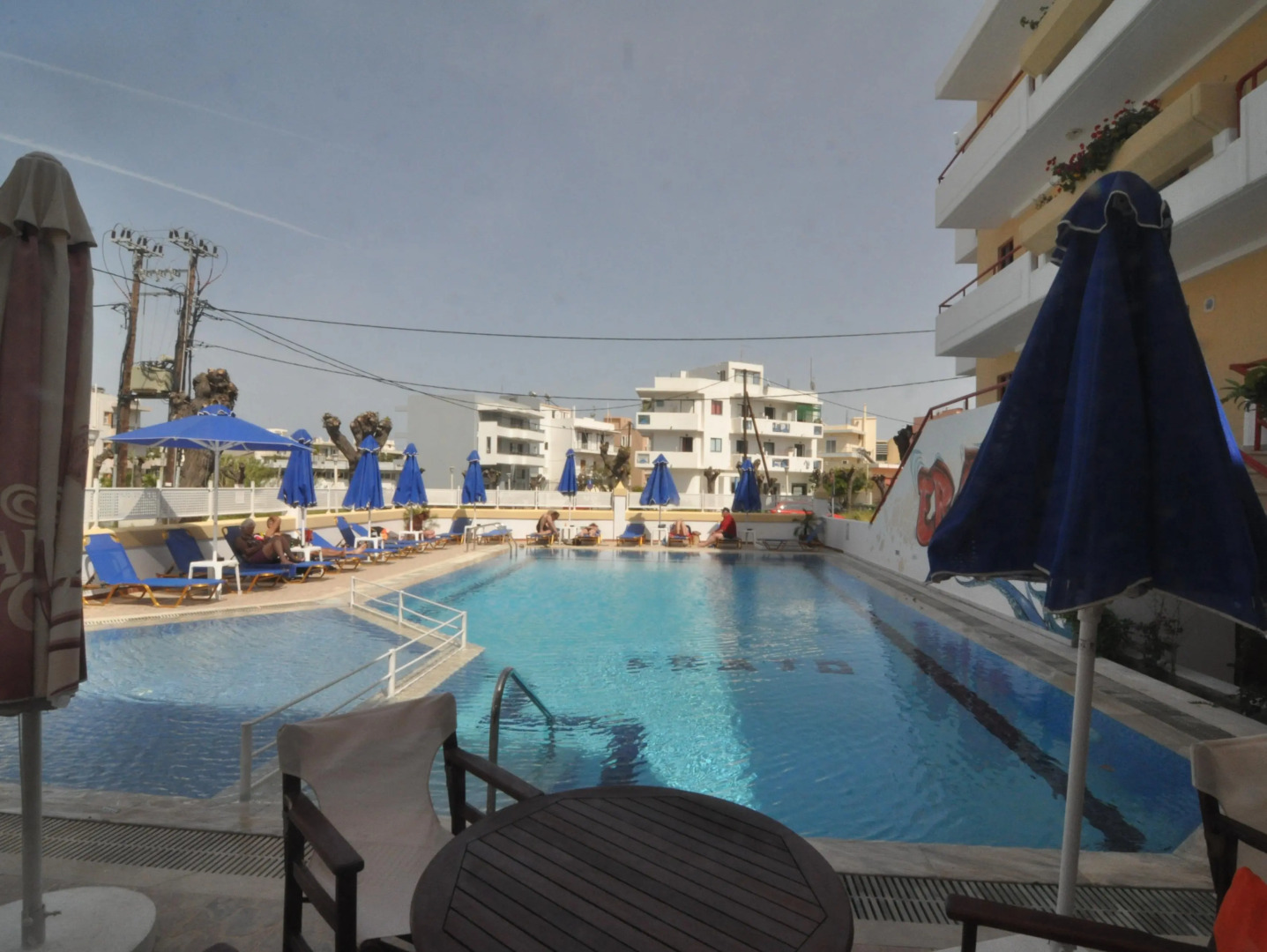 Erato Studios & Apartments