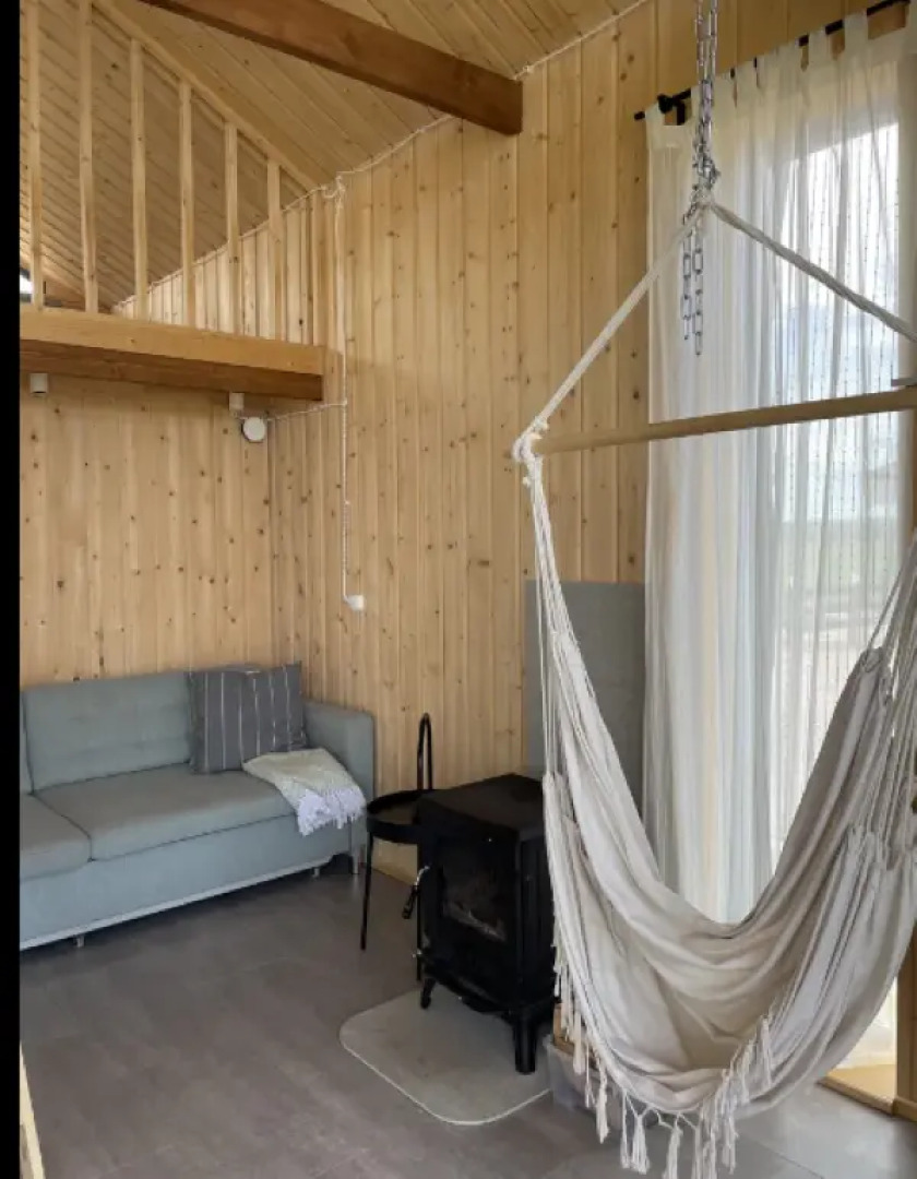 Черный домик