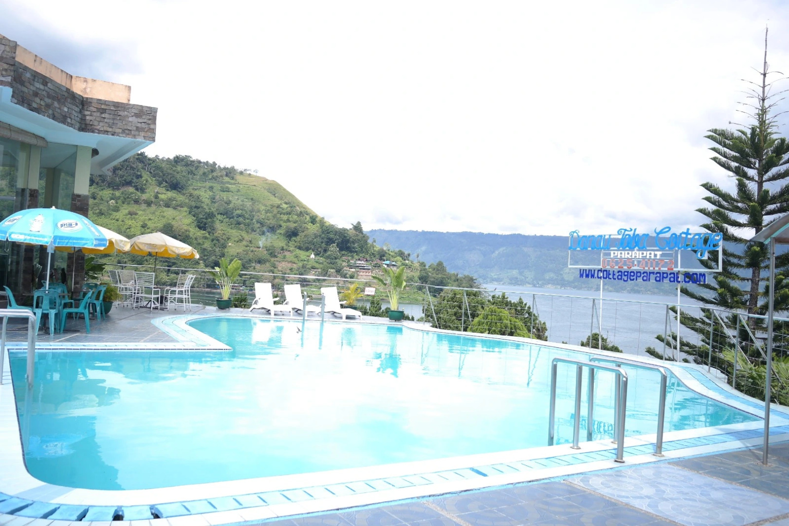 Danau Toba International Cottage