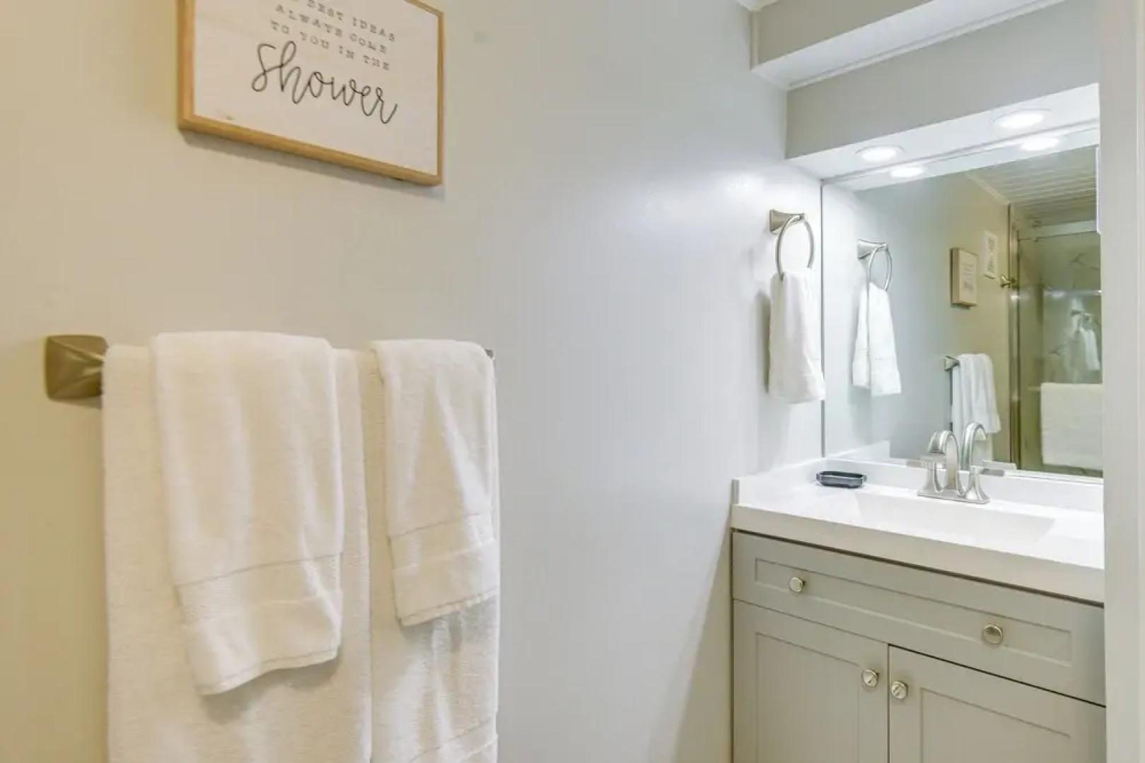 Gilford Townhome w/ Lakefront Beach & Pool Access!