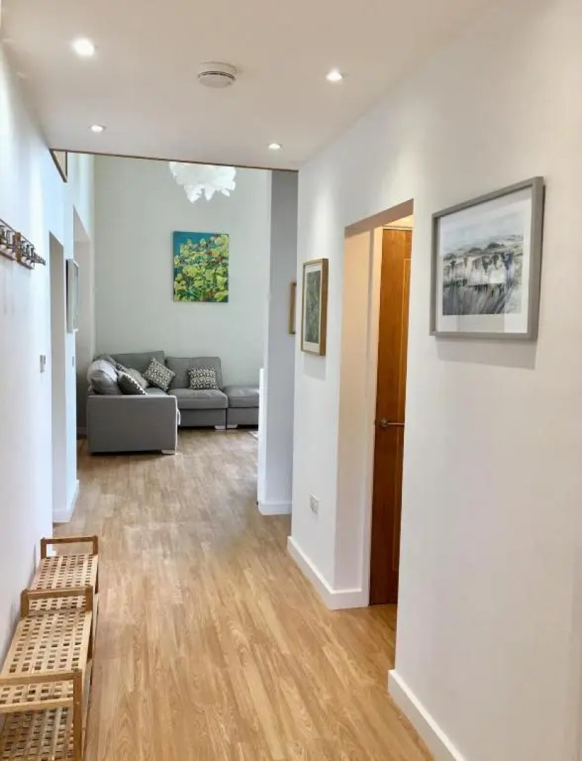 Blackdown Views - New 6 Bedroom Eco House