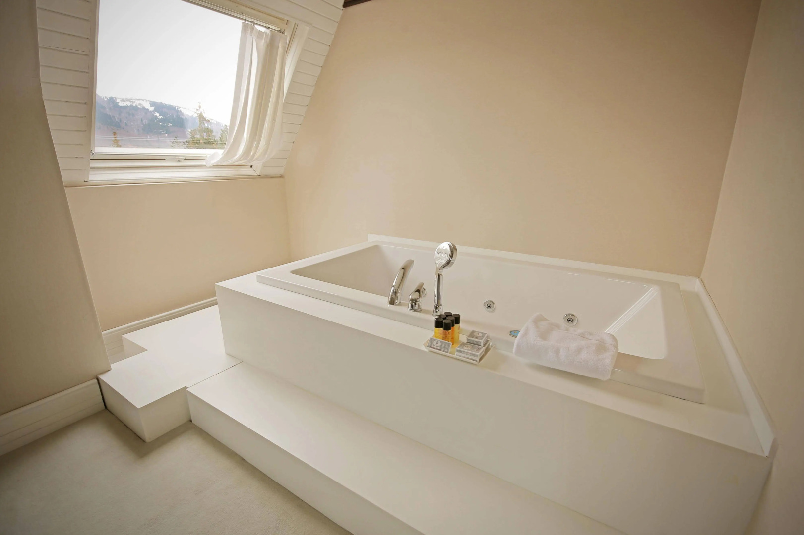 Taksim International Abant Palace Oteli