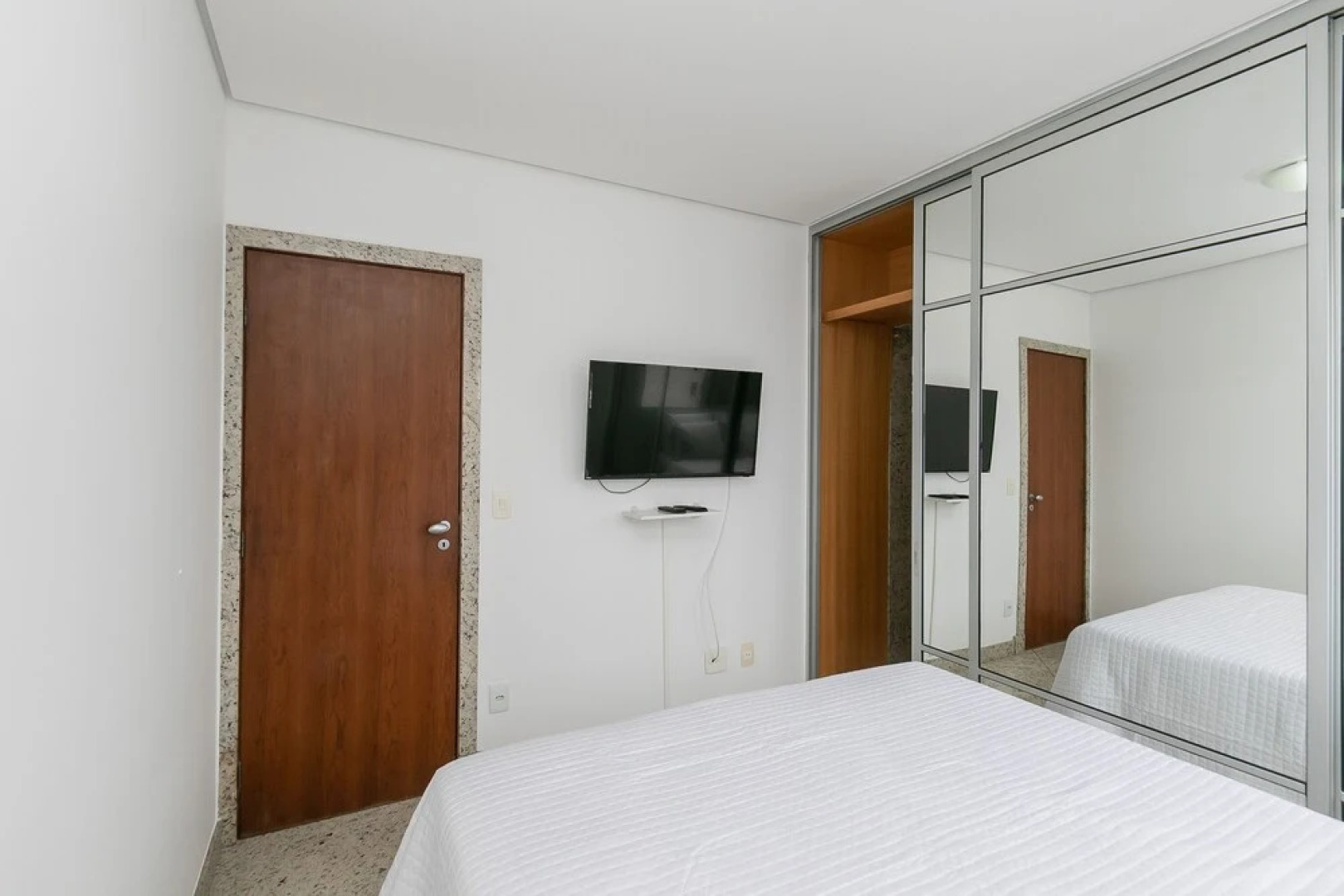 2 quartos no Vila da Serra