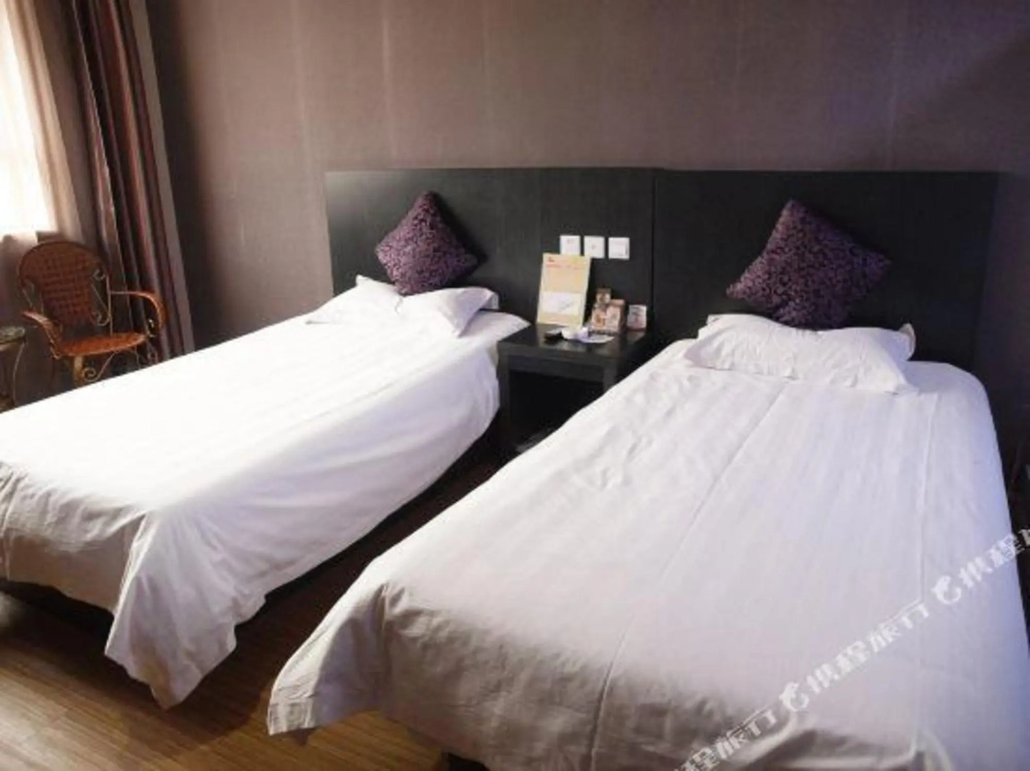 City 118 Chain Hotel