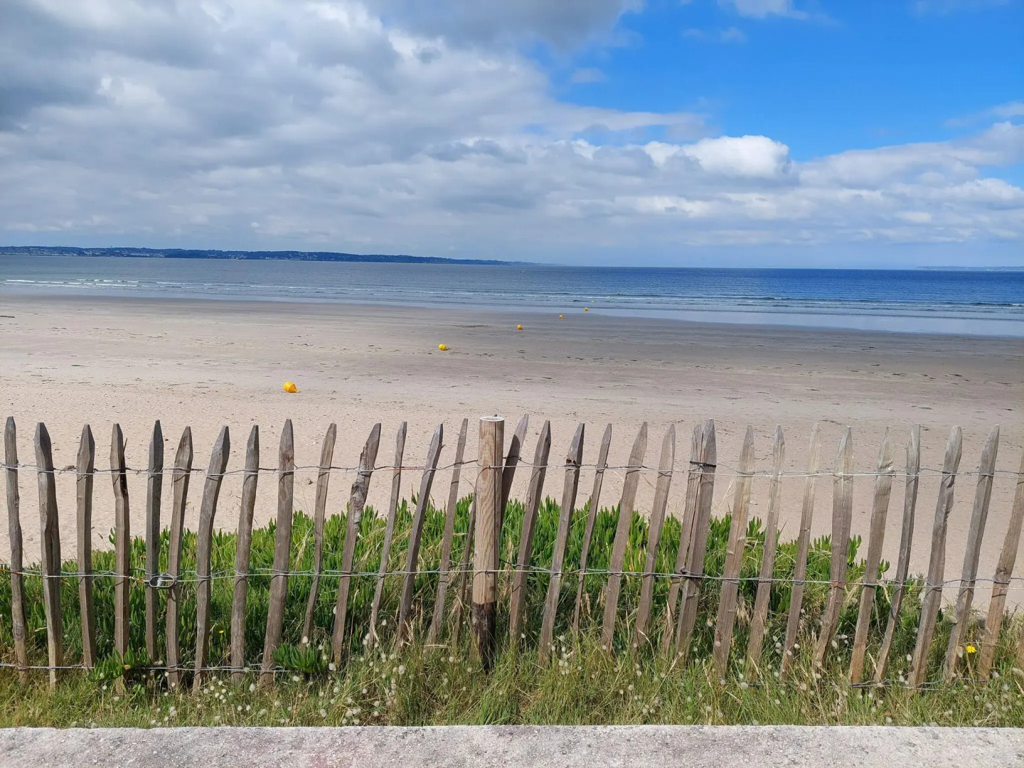 Apartment in excellent location, direct access to the beach, Plonévez-Porzay